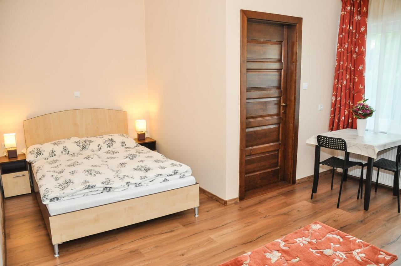 דירות Hajdúszoboszló Magyar Apartman Iii. מראה חיצוני תמונה