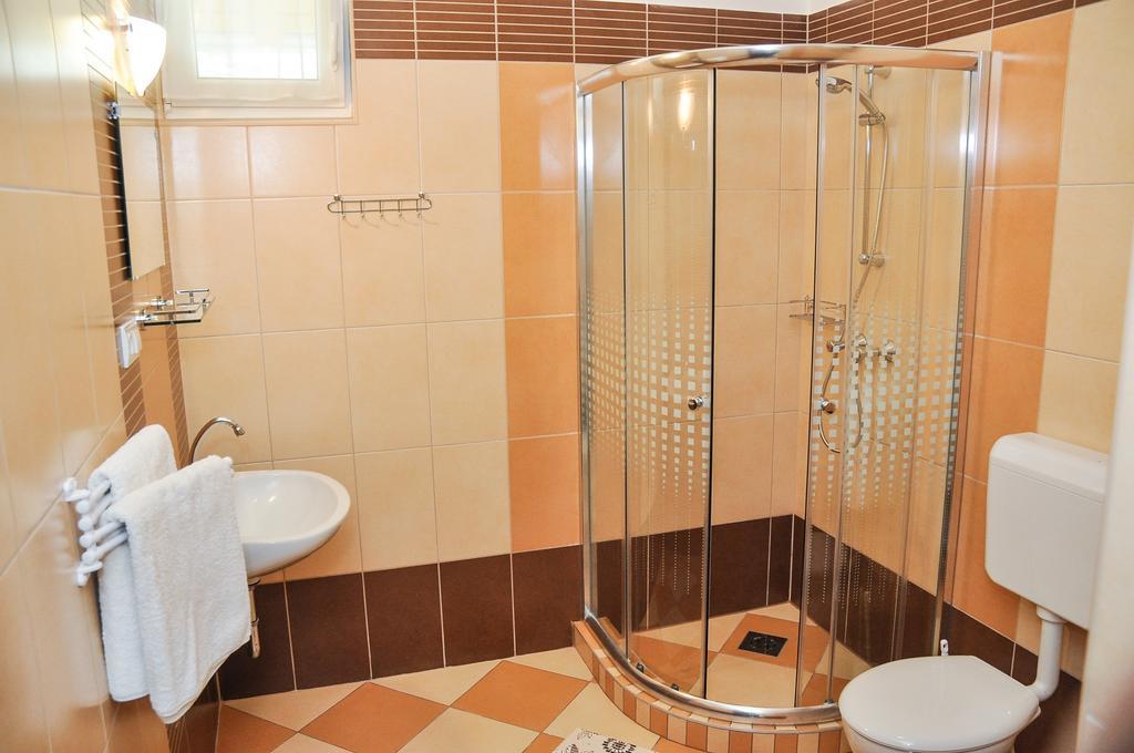 דירות Hajdúszoboszló Magyar Apartman Iii. מראה חיצוני תמונה