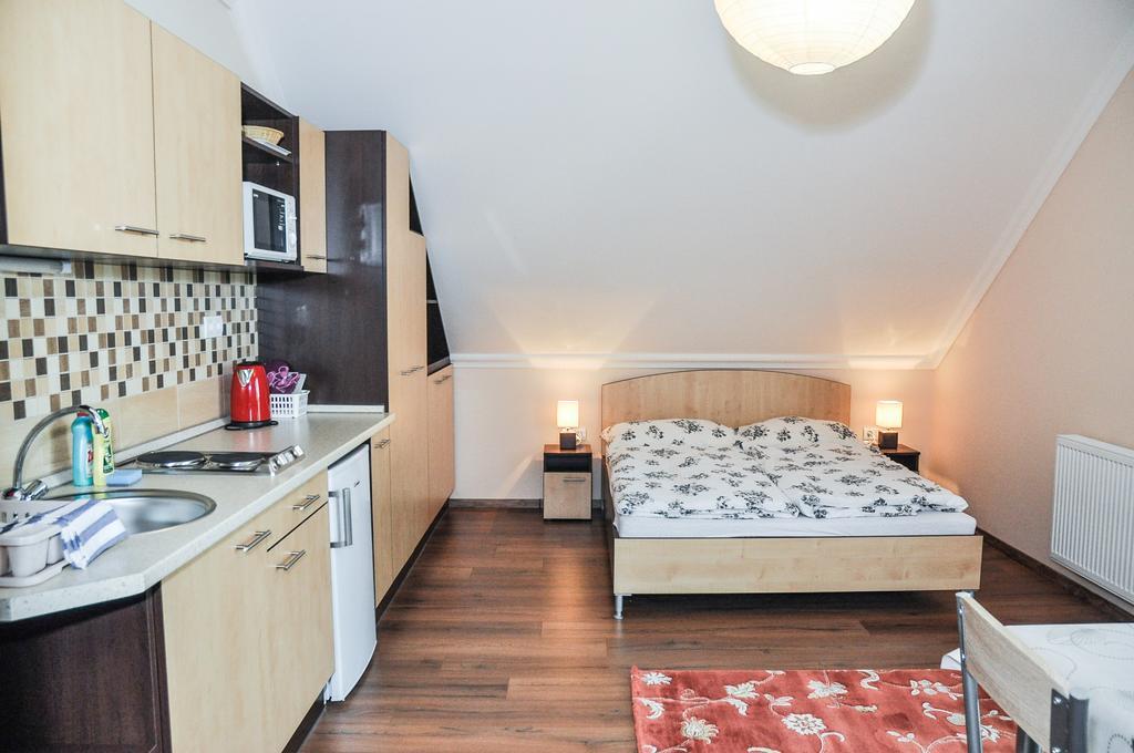 דירות Hajdúszoboszló Magyar Apartman Iii. מראה חיצוני תמונה